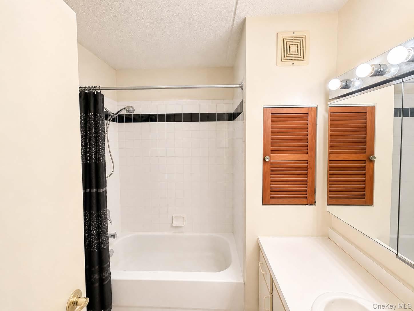 125 Sunset Boulevard 10125 Property Photo 4