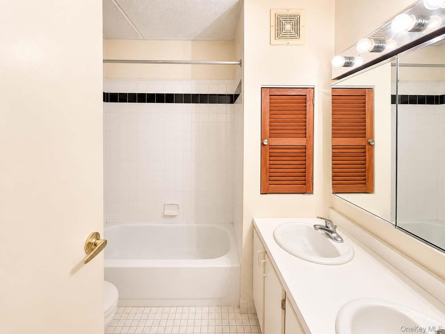 125 Sunset Boulevard 10125 Property Photo 9
