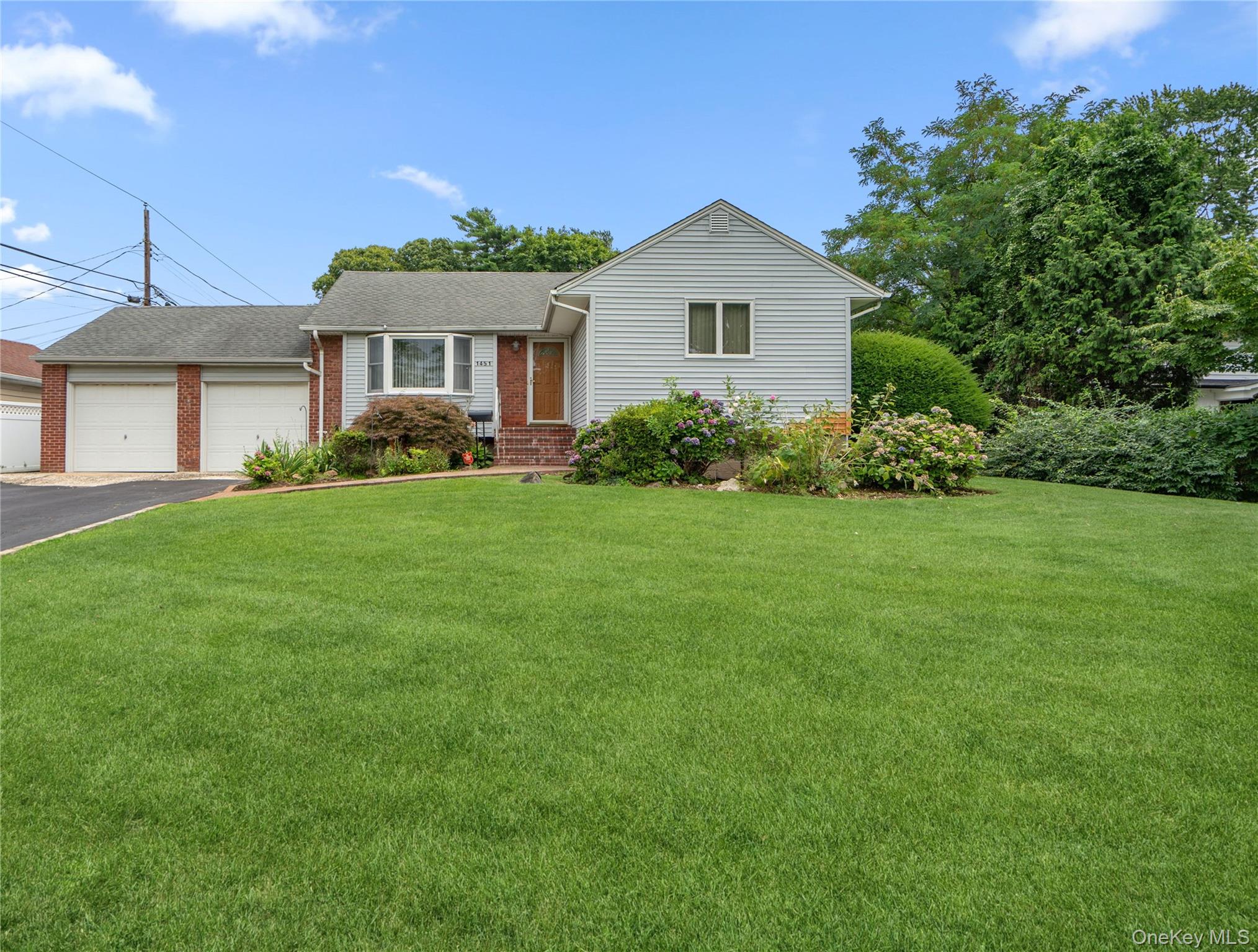 1451 Seamans Neck Road Property Photo 1