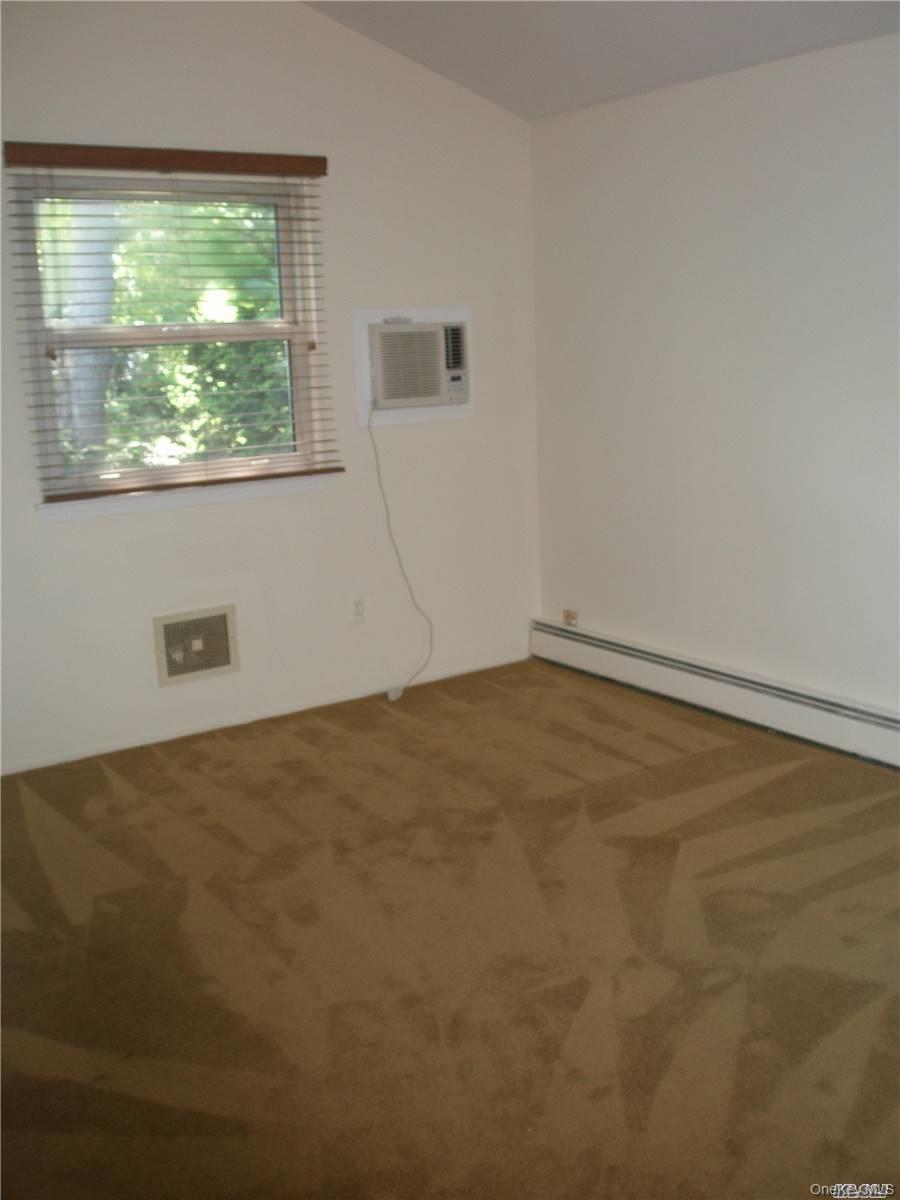 4924 Express Dr South Property Photo 17