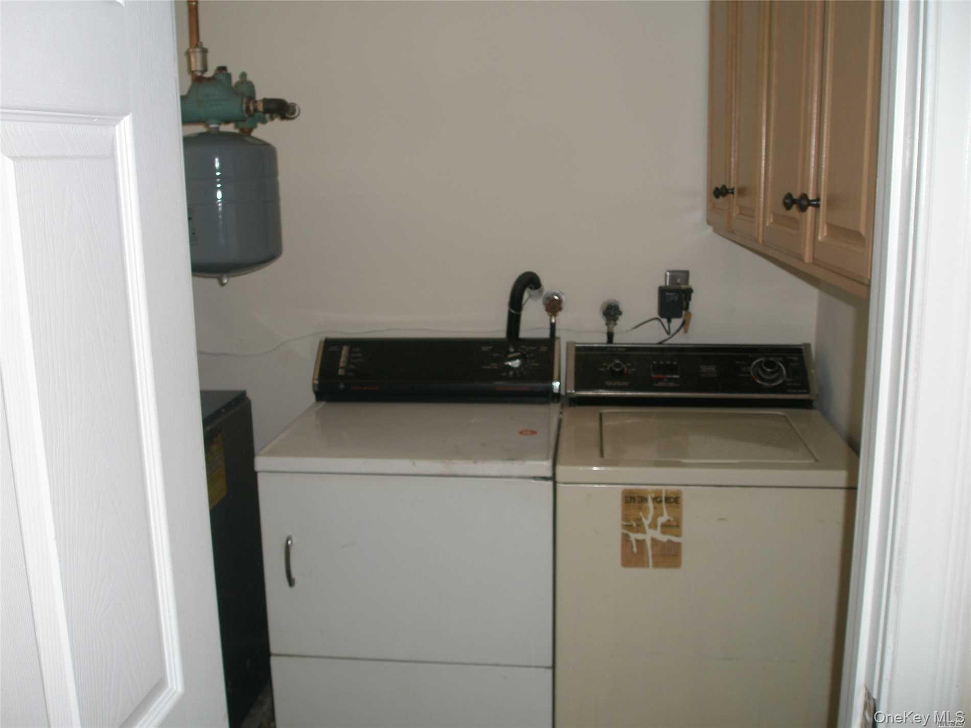 4924 Express Dr South Property Photo 19