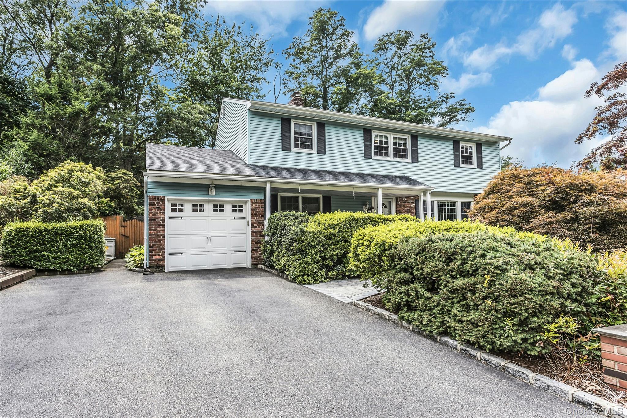 8 Lenmore Drive Property Photo 2