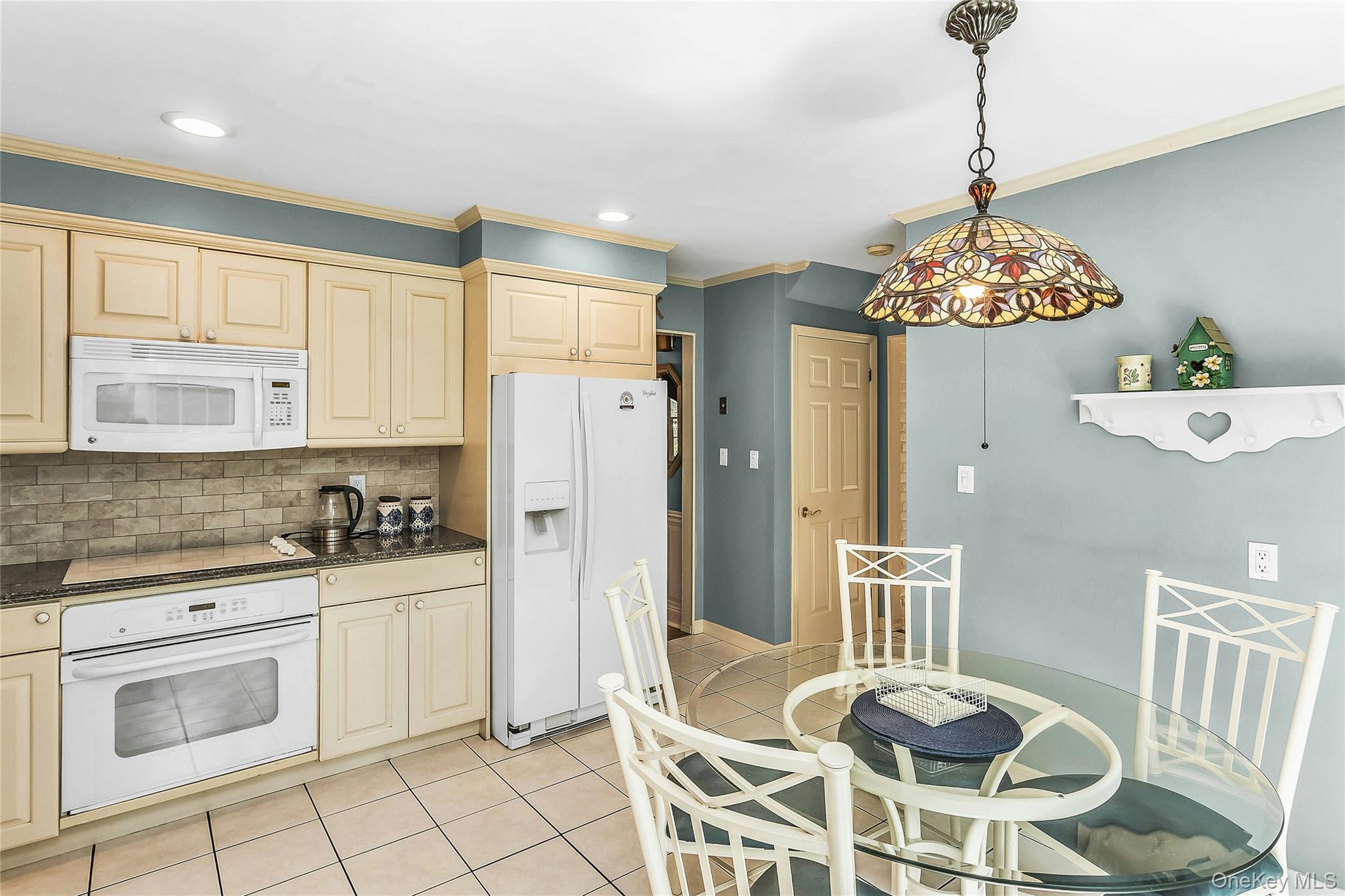 8 Lenmore Drive Property Photo 12