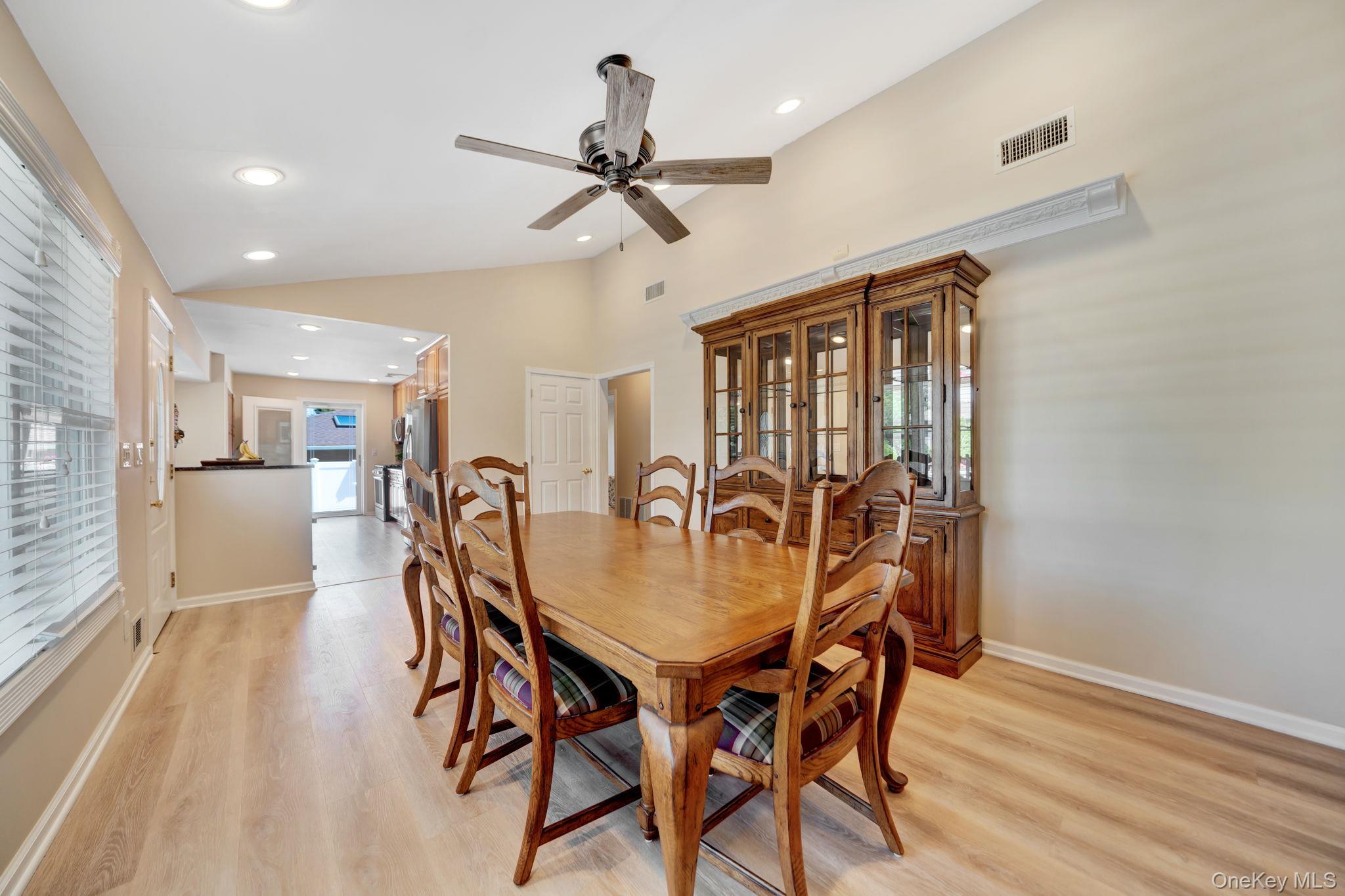 15 Abbey Drive Property Photo 4