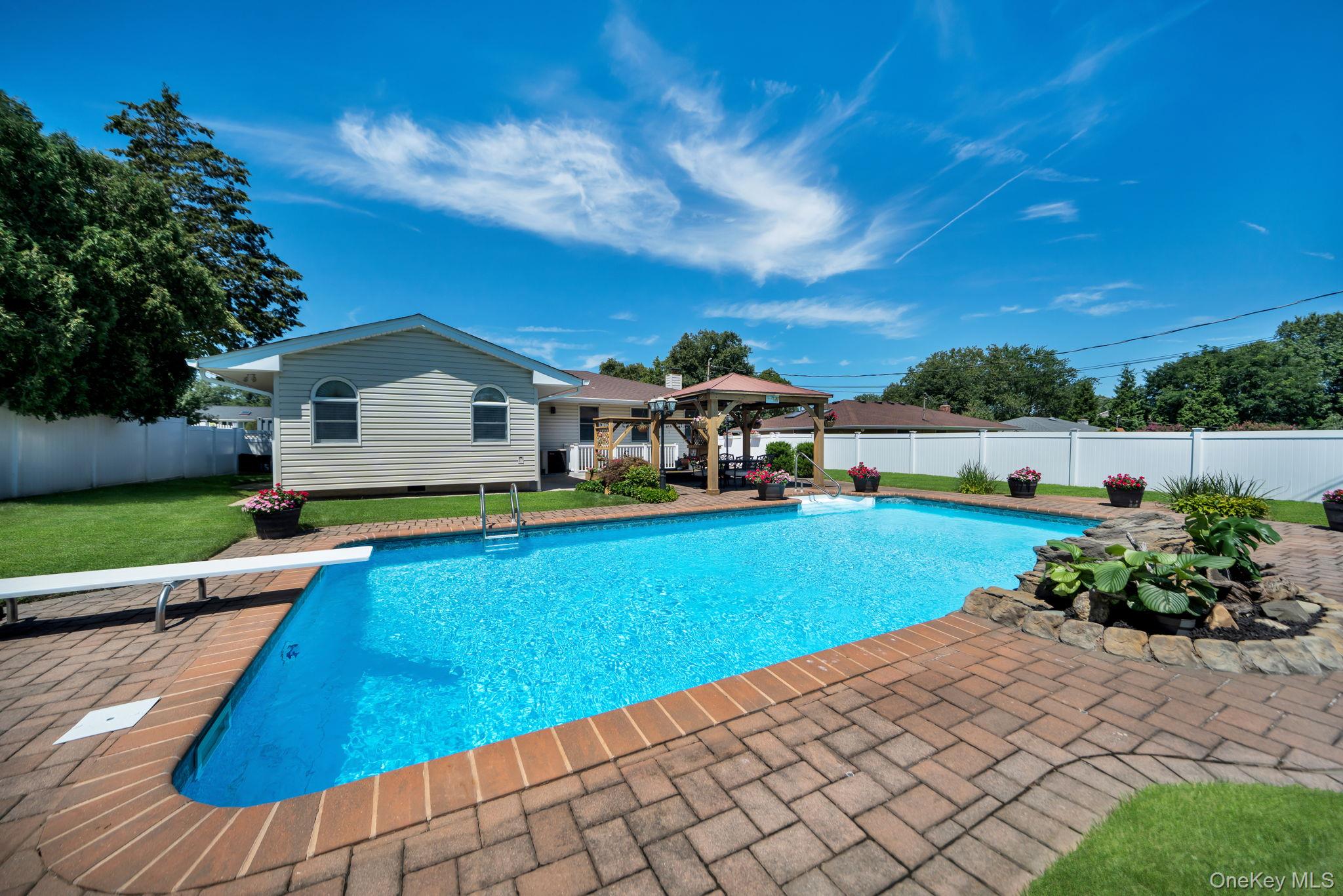 15 Abbey Drive Property Photo 25