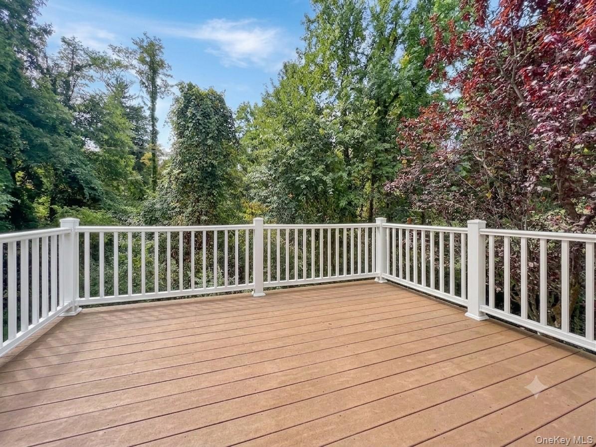 61 N River Drive Property Photo 7