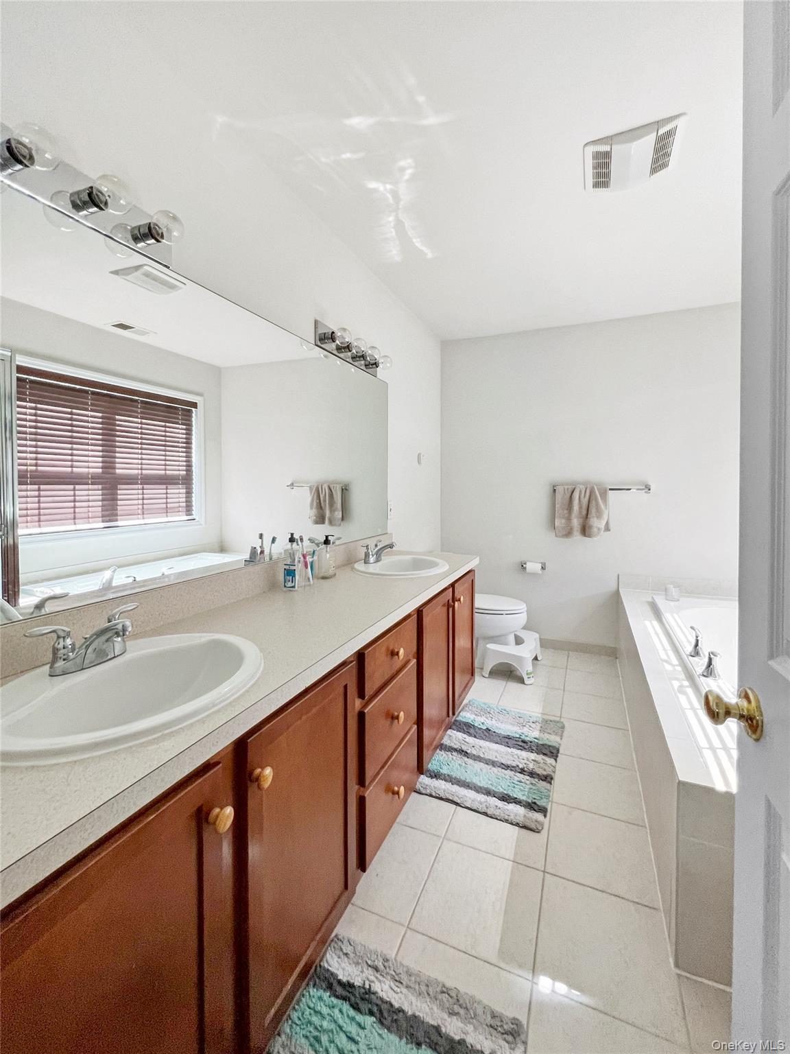61 N River Drive Property Photo 11