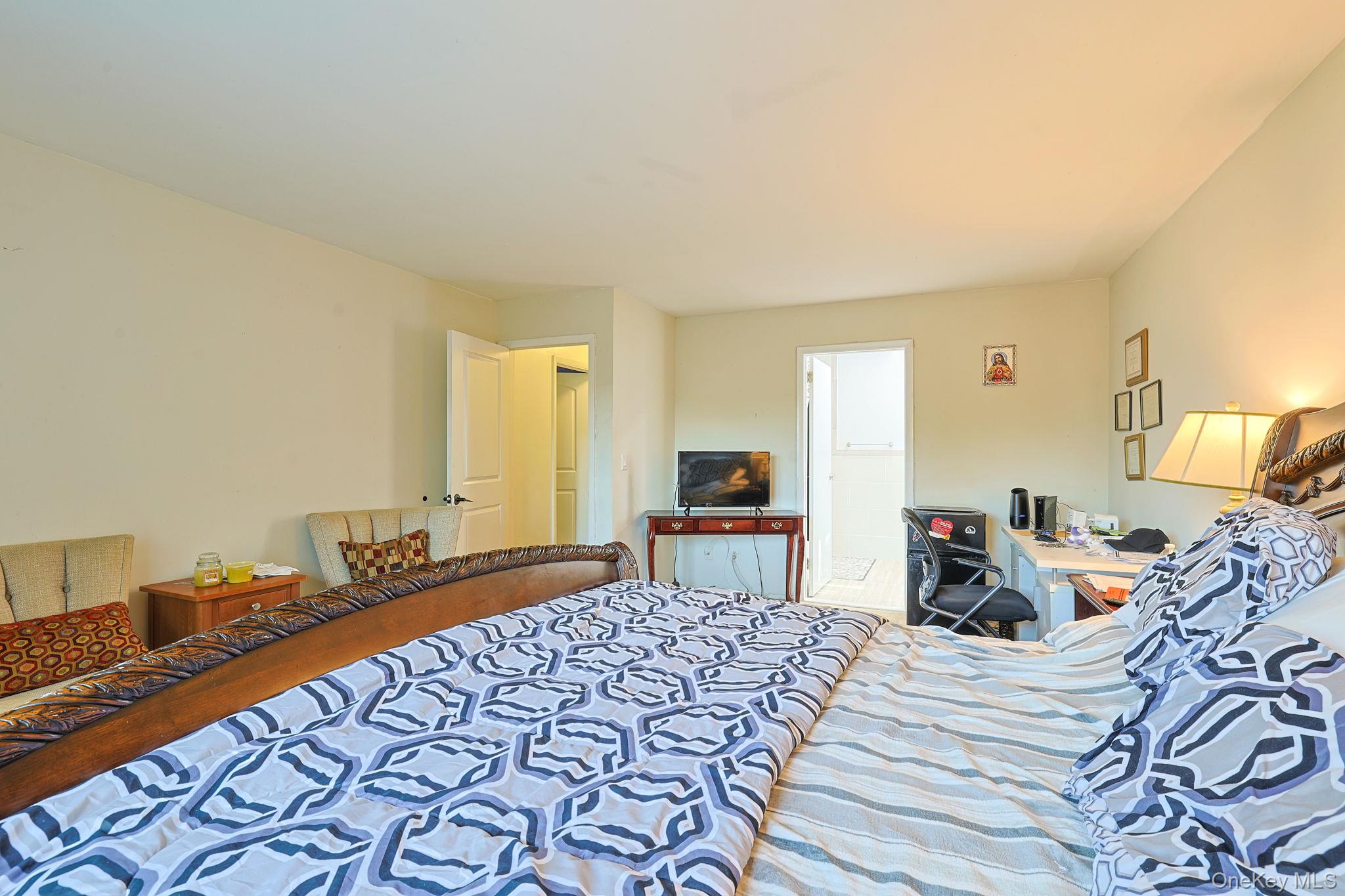 1 Forest Lane Property Photo 17