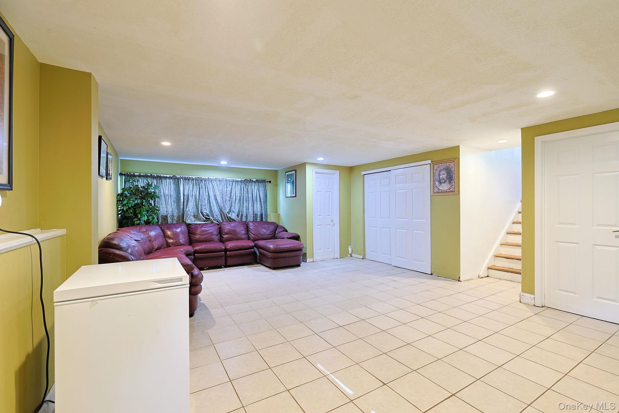 1 Forest Lane Property Photo 21