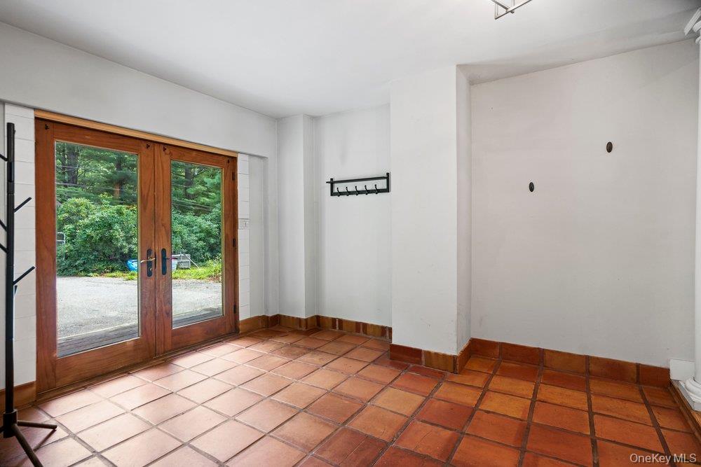 64 Sally Lane Property Photo 4