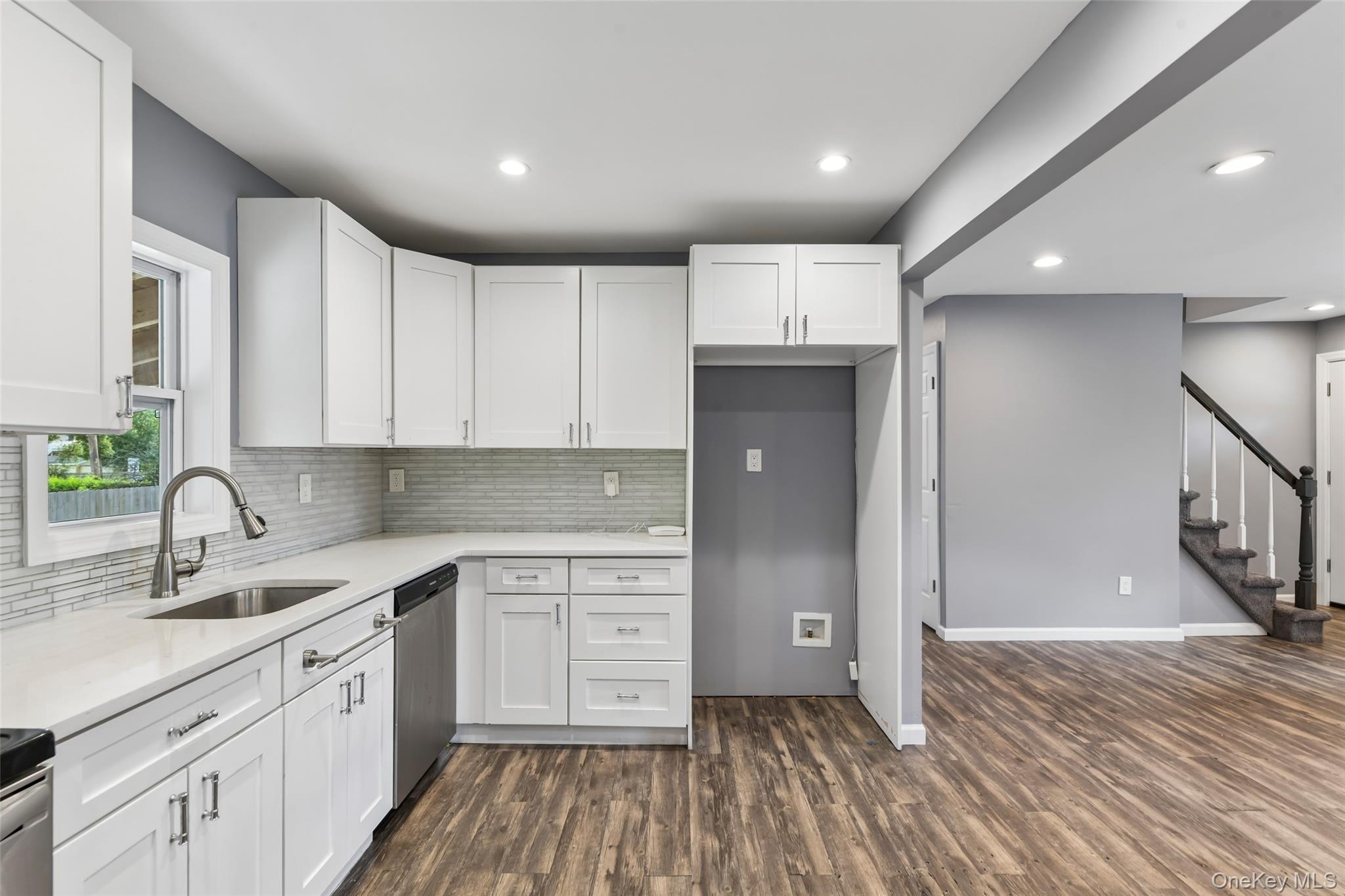 416 Arizona Avenue Property Photo 11