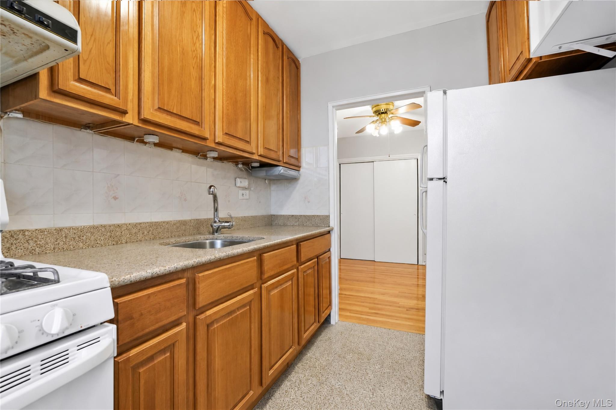 138-18 28th Road 2f Property Photo 14