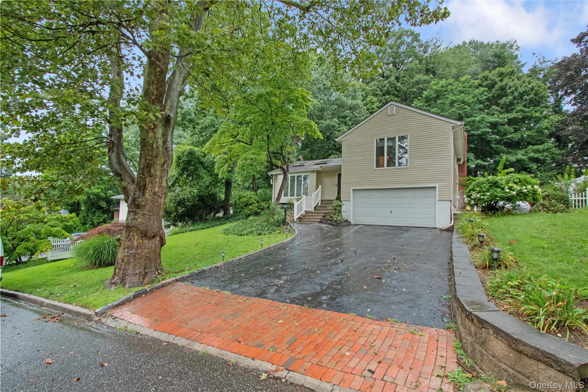 10 Sycamore Road Property Photo 1