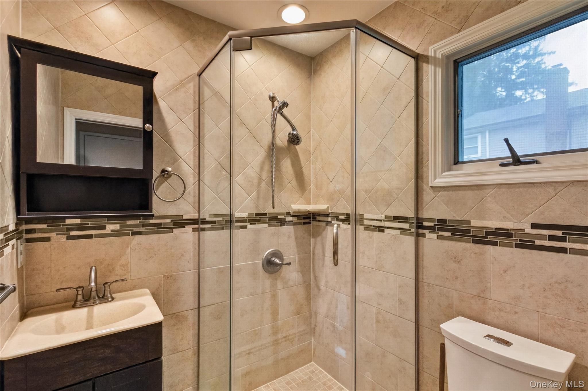 10 Sycamore Road Property Photo 9