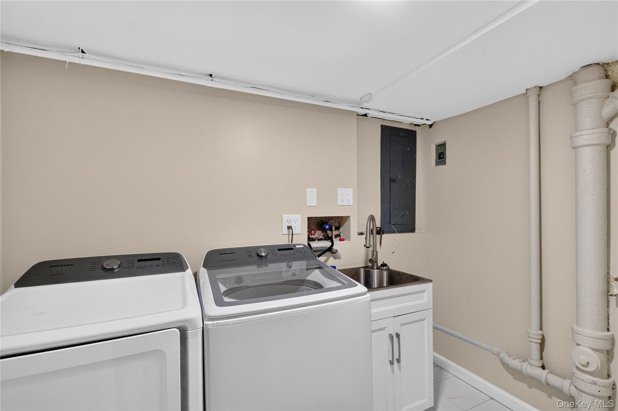 10 Sycamore Road Property Photo 18