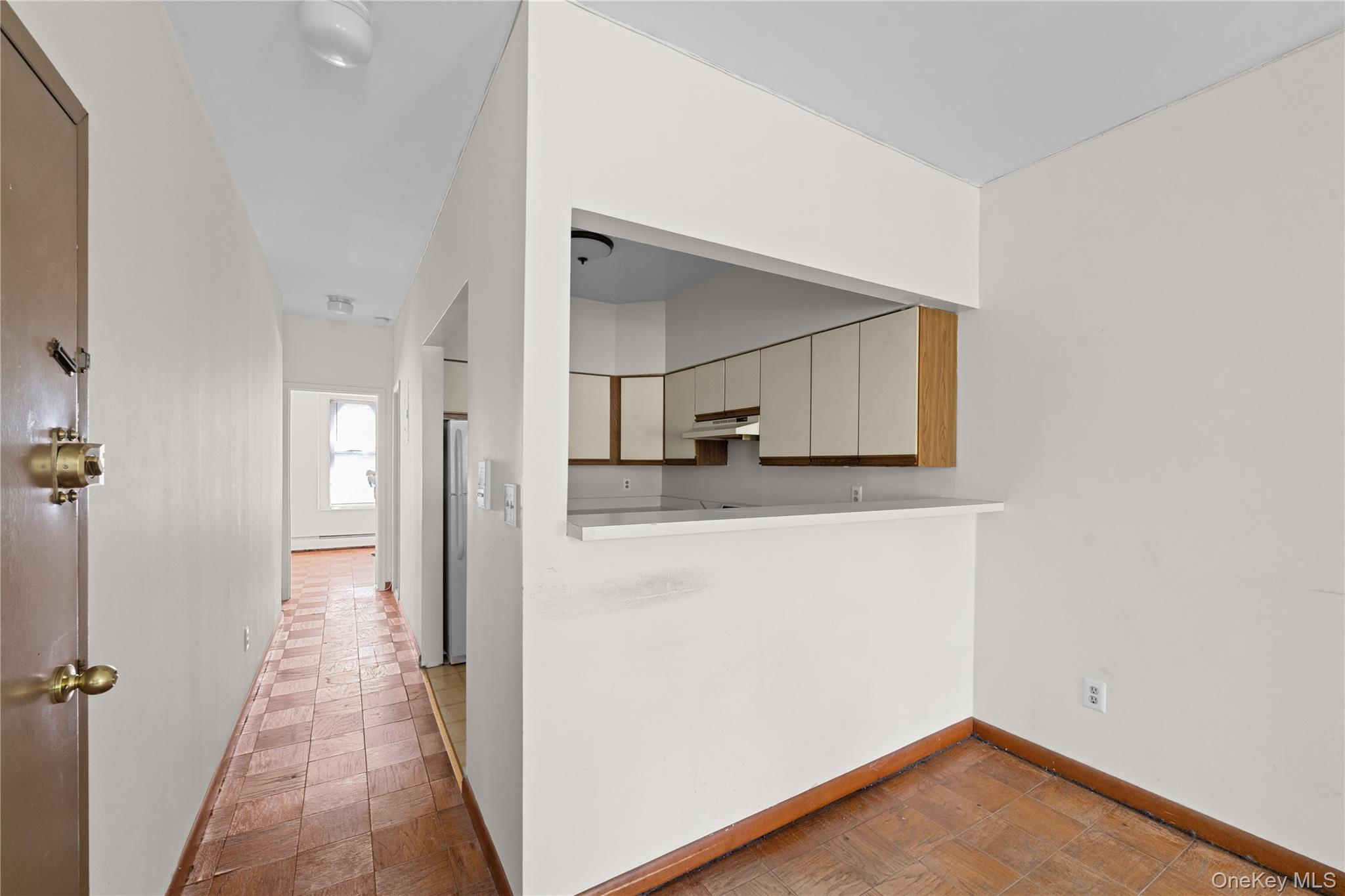 393 Park Place Property Photo 14