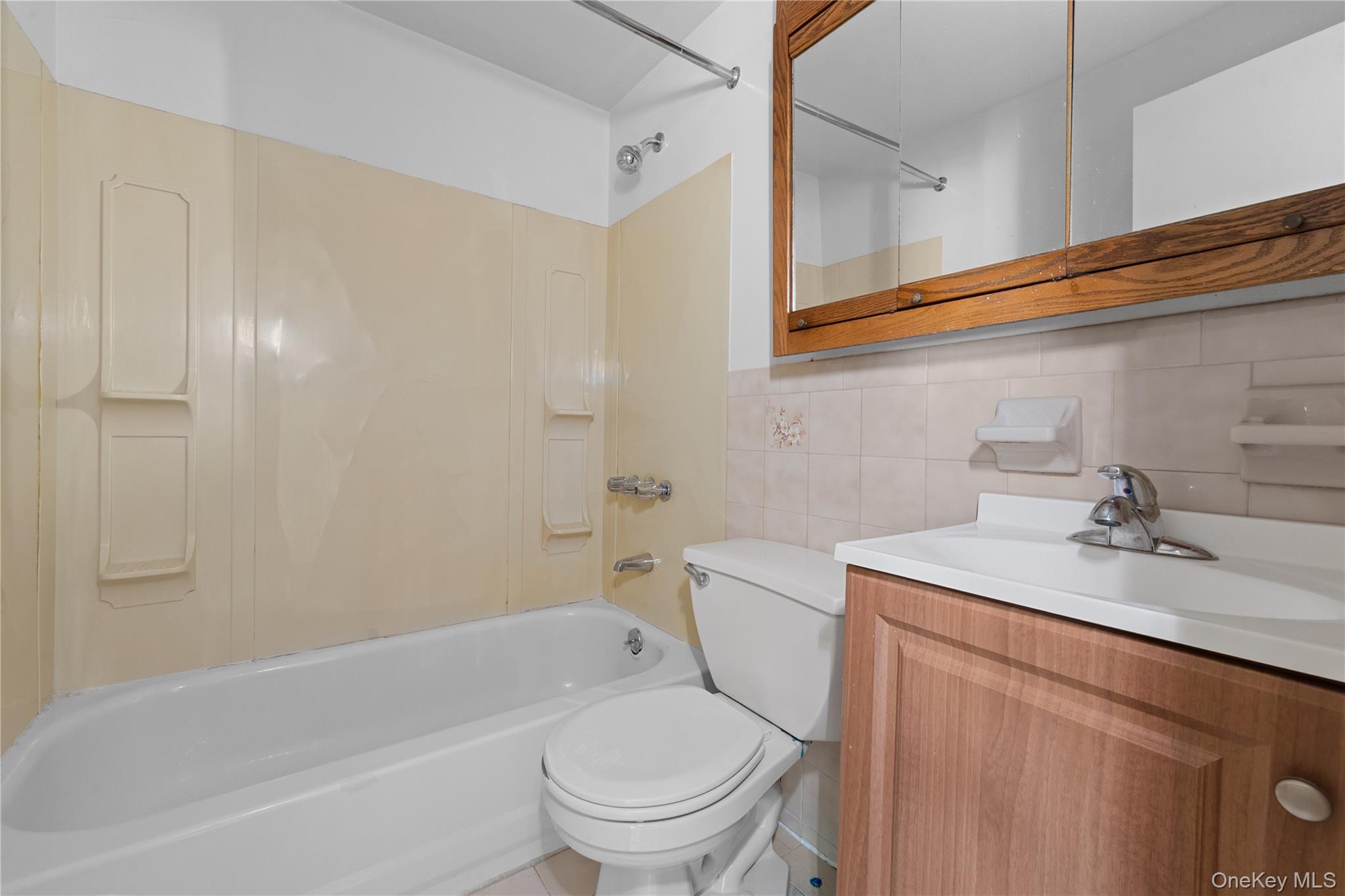 393 Park Place Property Photo 25