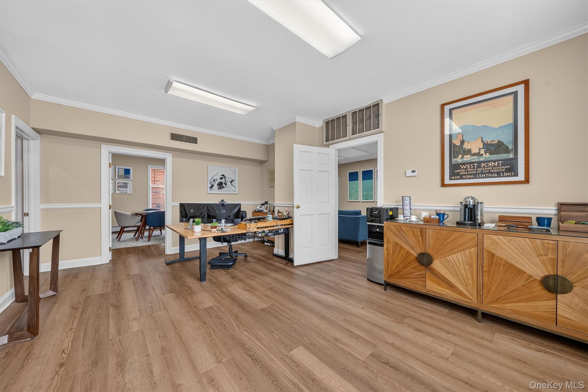 12 Scotchtown Avenue Property Photo 1