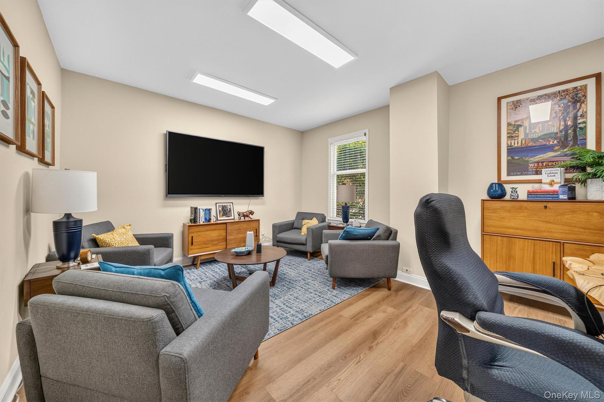 12 Scotchtown Avenue Property Photo 7