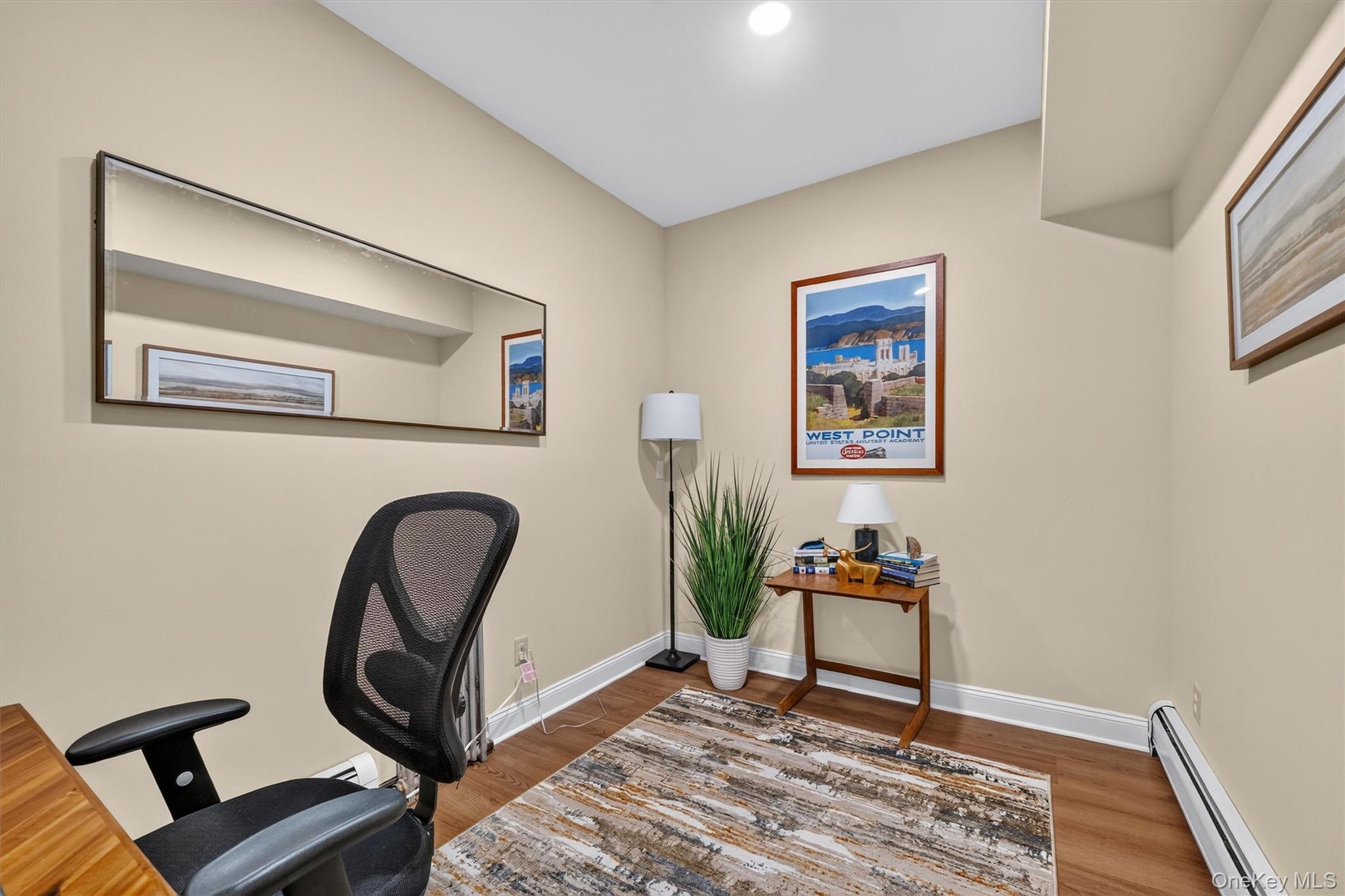 12 Scotchtown Avenue Property Photo 10