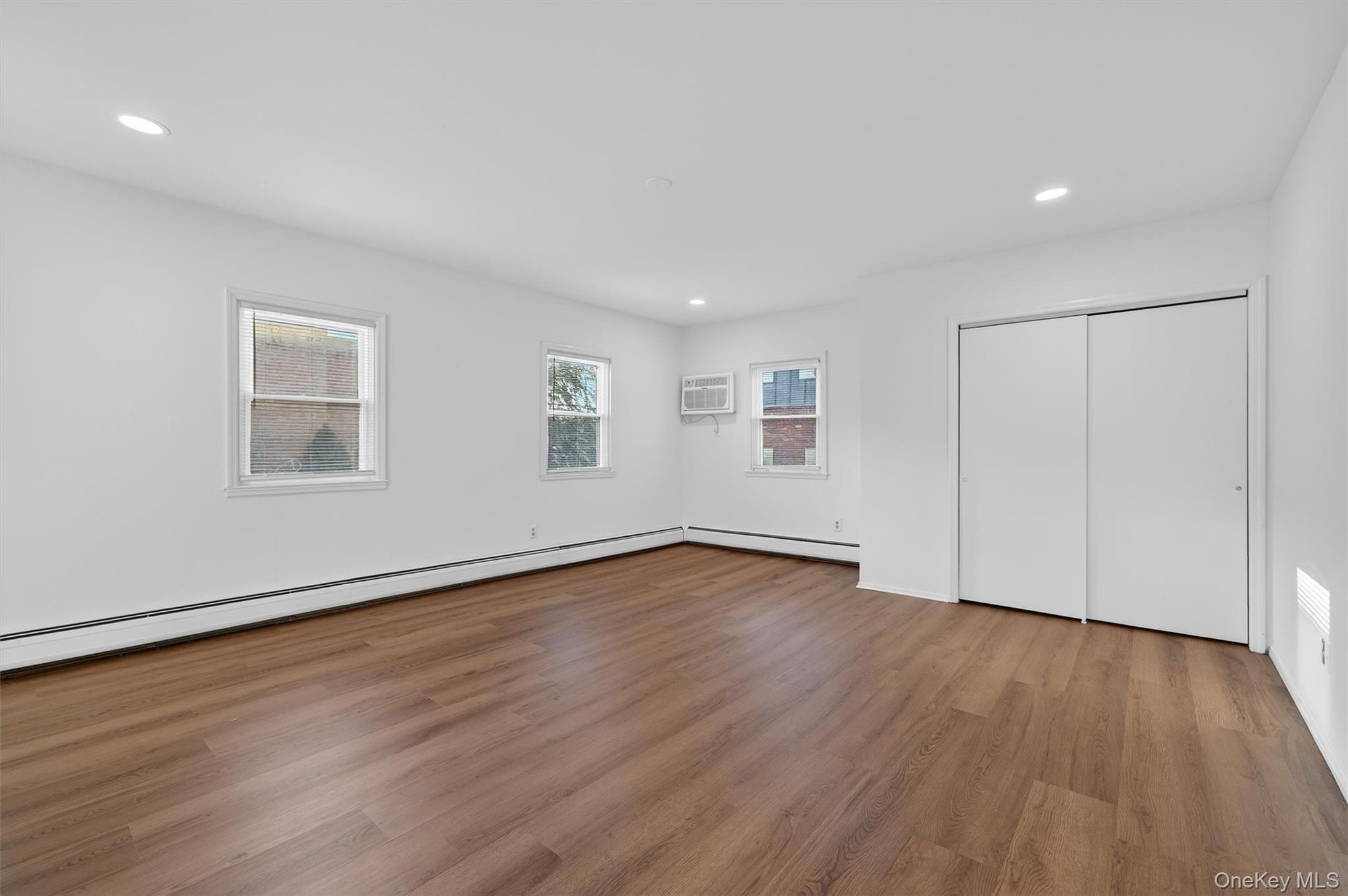 12 Scotchtown Avenue Property Photo 34