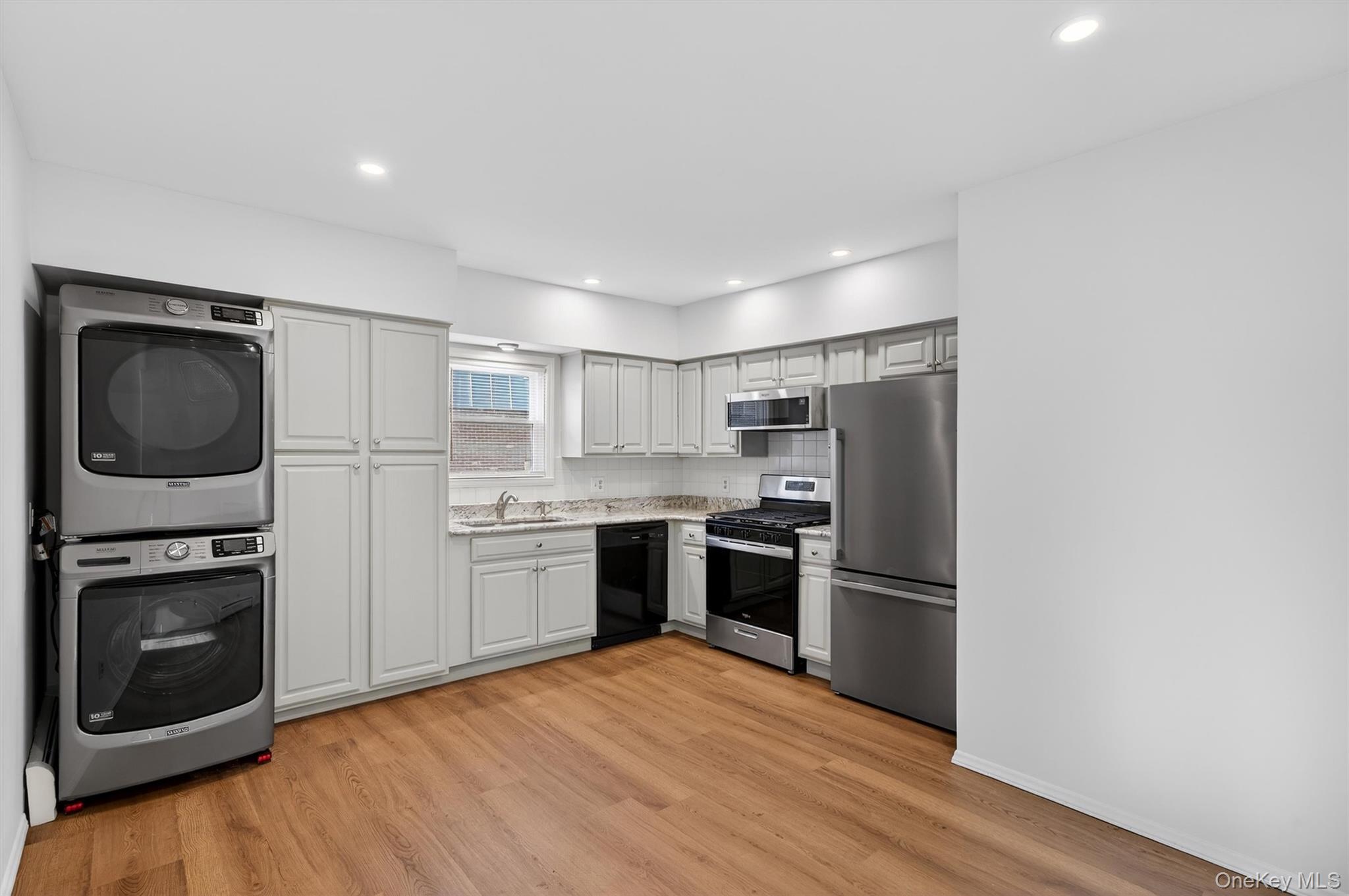 12 Scotchtown Avenue Property Photo 36