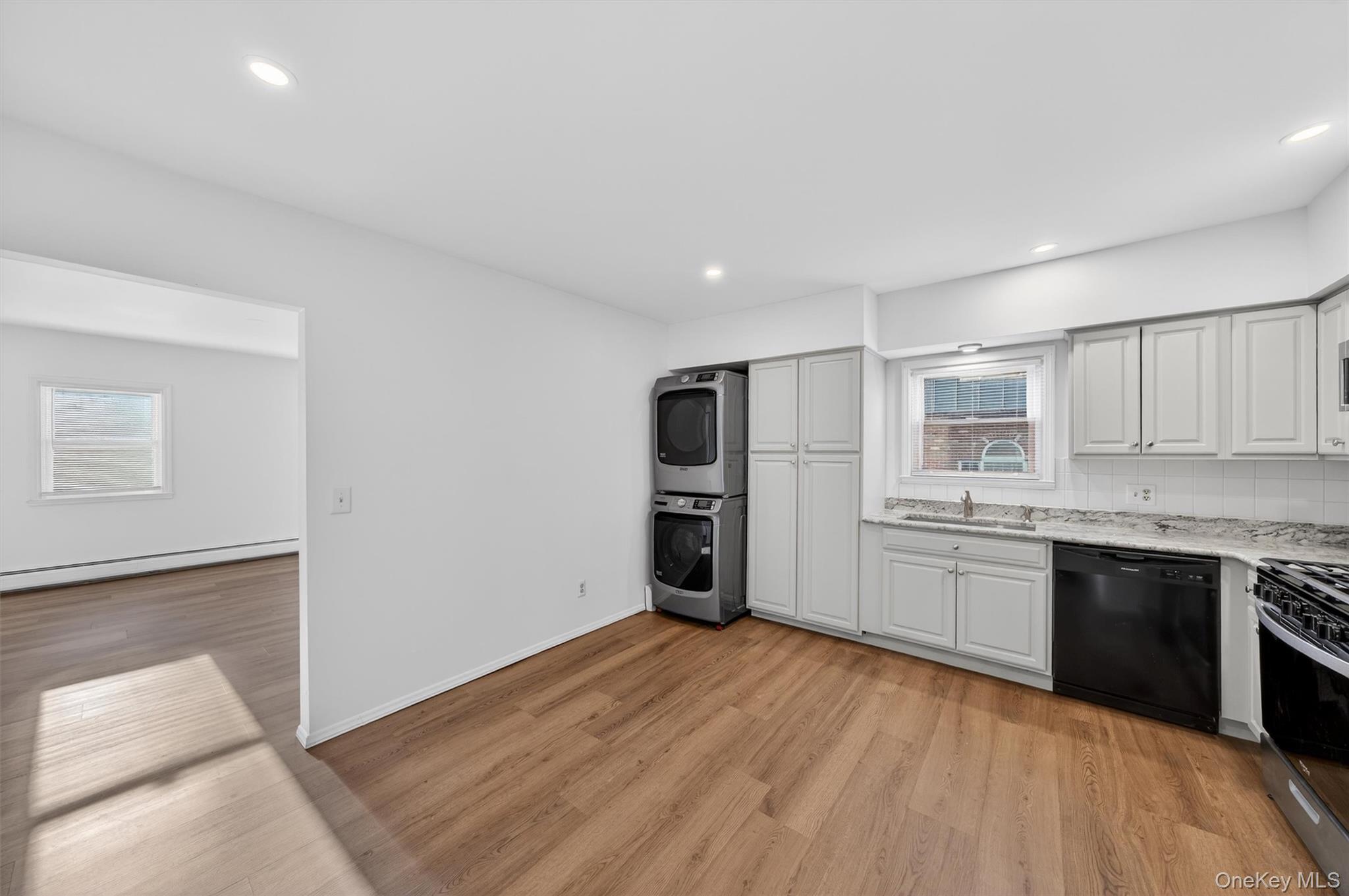 12 Scotchtown Avenue Property Photo 37