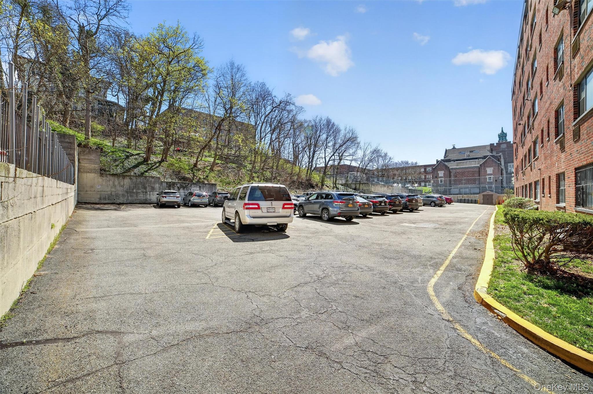 222 N Broadway 3d Property Photo 17