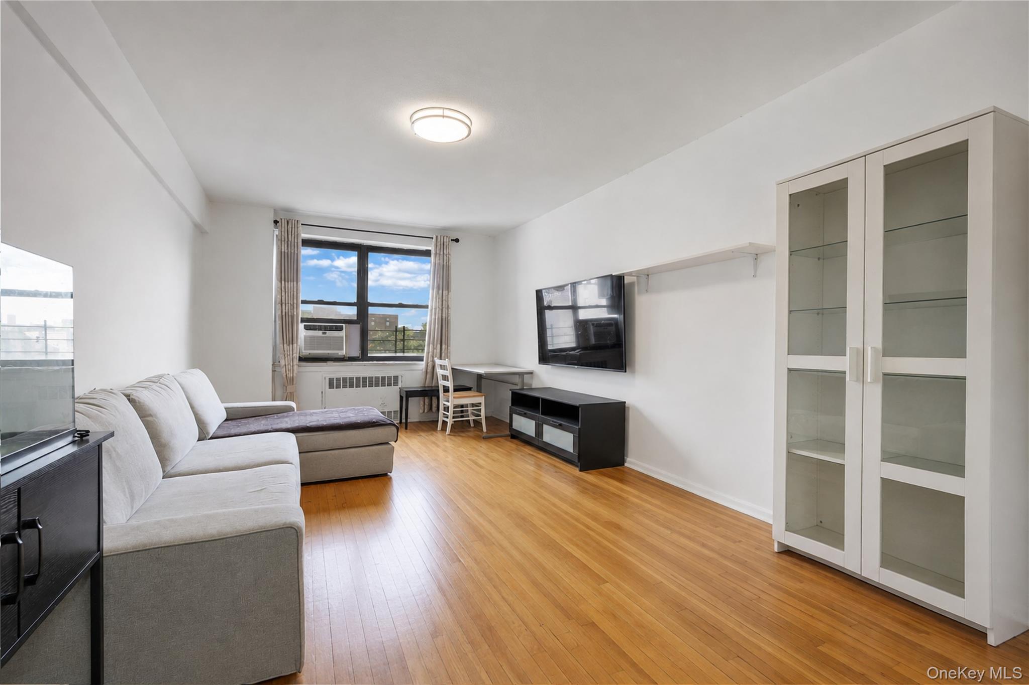 25-40 Union Street 4E Property Photo 1
