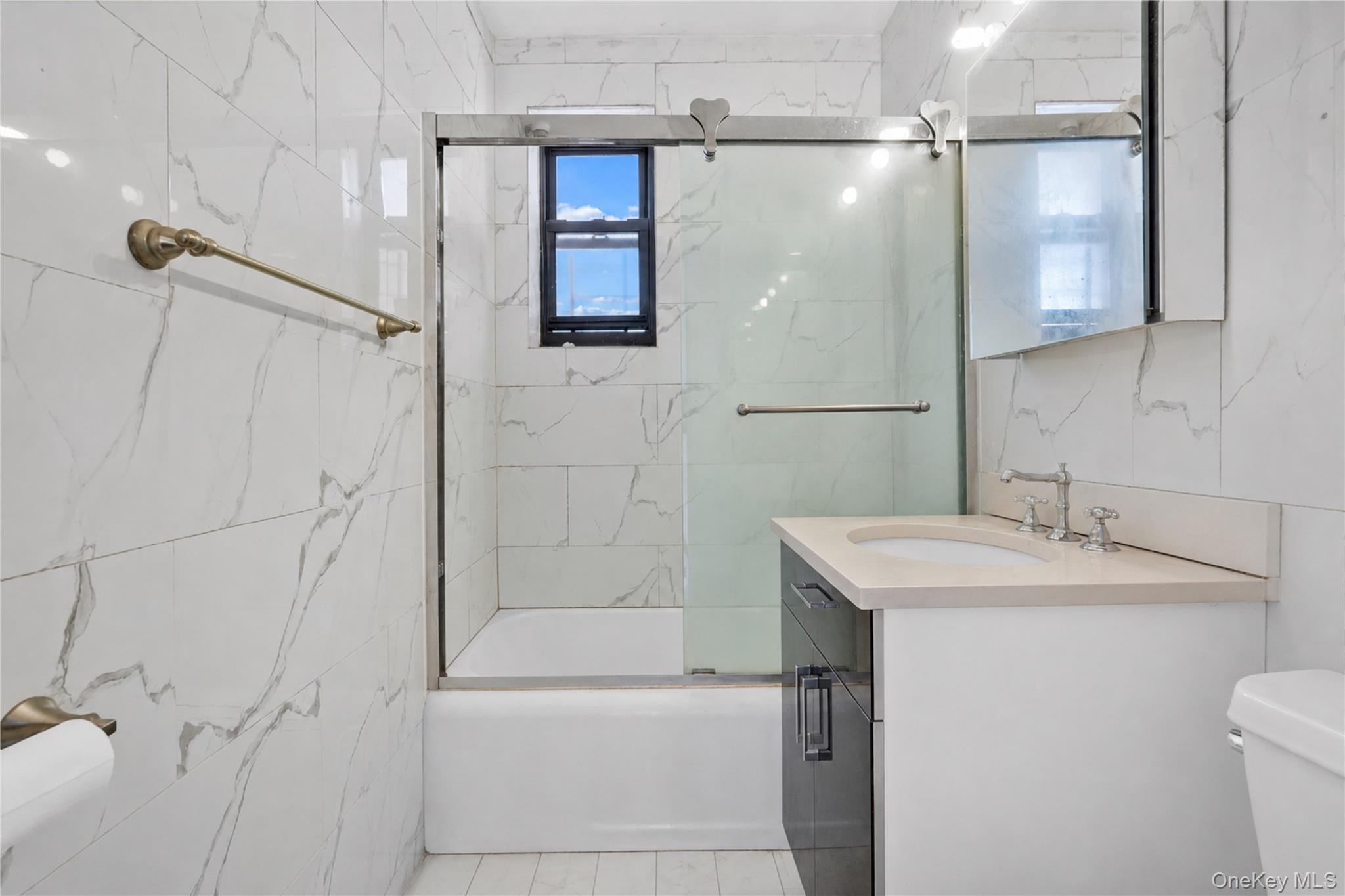 25-40 Union Street 4e Property Photo 12