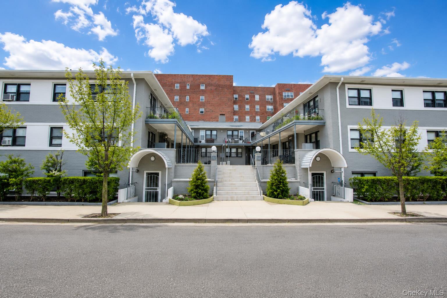 470 E Broadway A-3 Property Photo 2