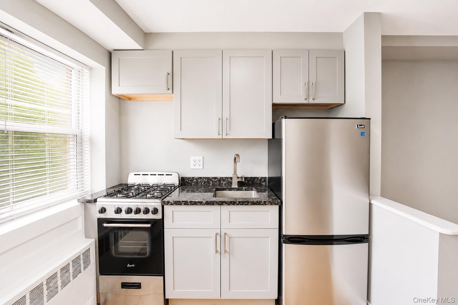 470 E Broadway A-3 Property Photo 10