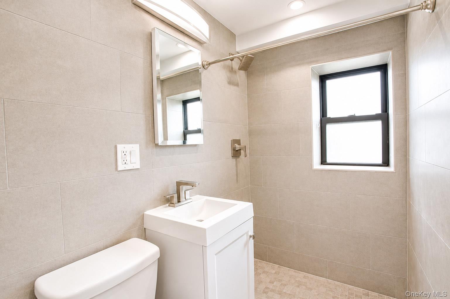 470 E Broadway A-3 Property Photo 12