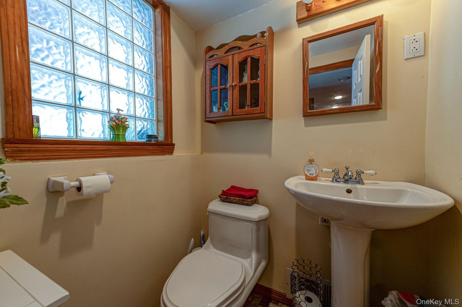 10 Meredith Drive Property Photo 15