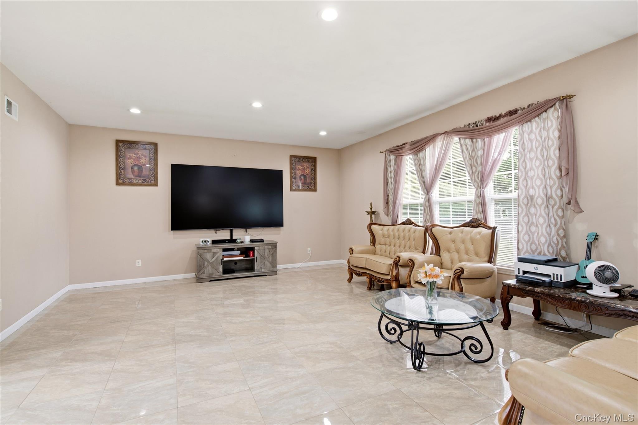 2 Sherwood Drive Property Photo 8