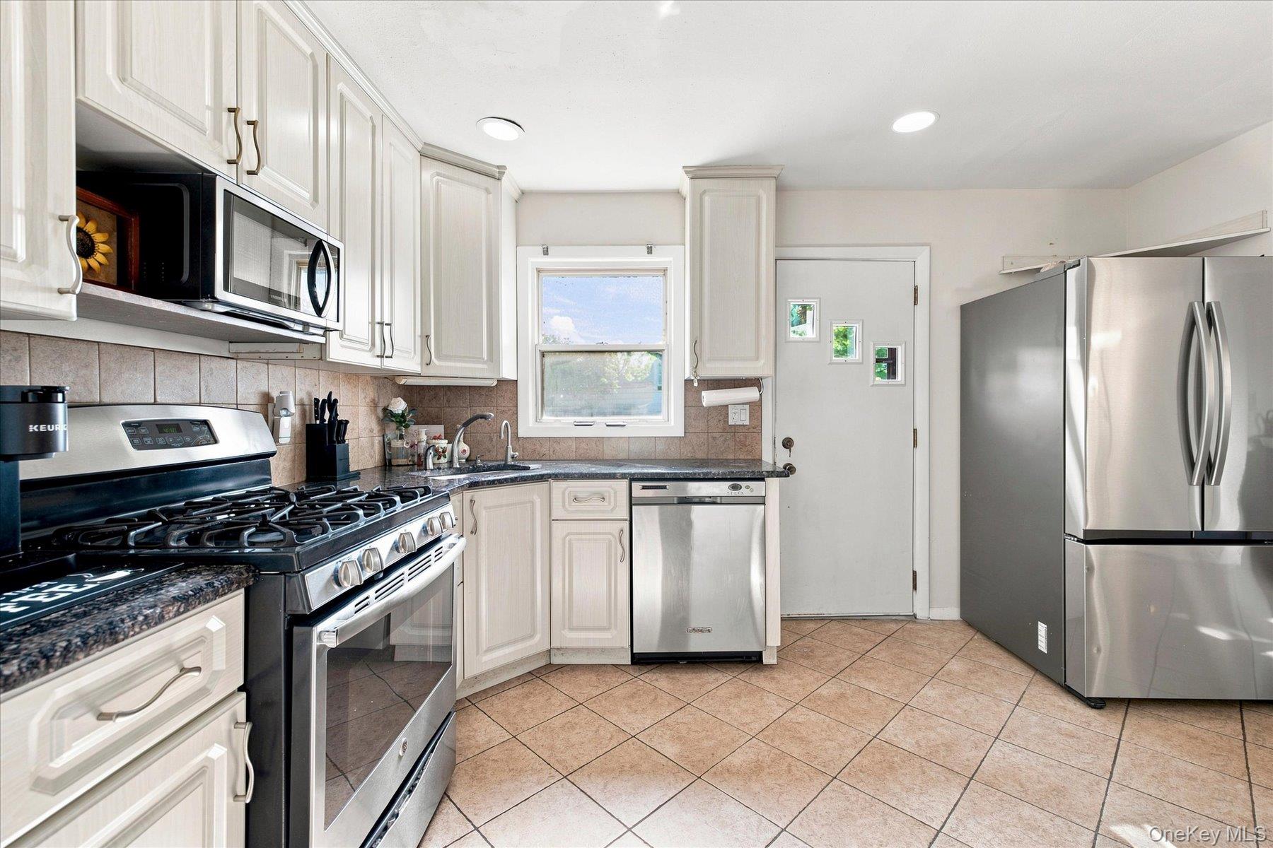 1582 Bellmore Road Property Photo 7