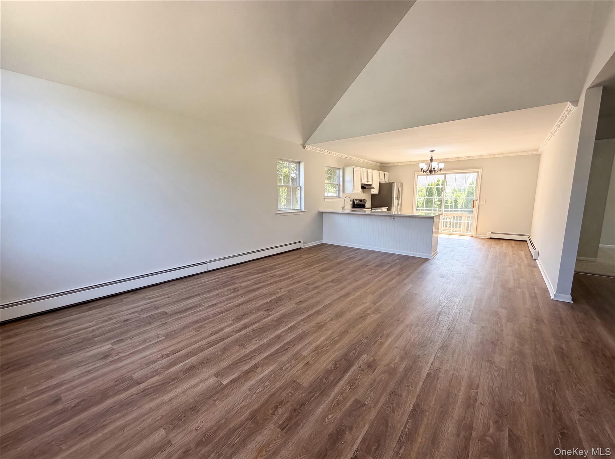 166 Moriches Avenue Property Photo 3