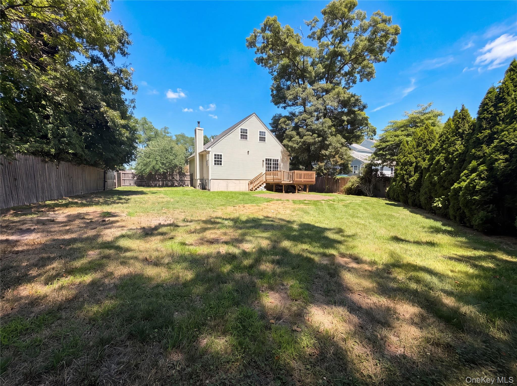 166 Moriches Avenue Property Photo 5
