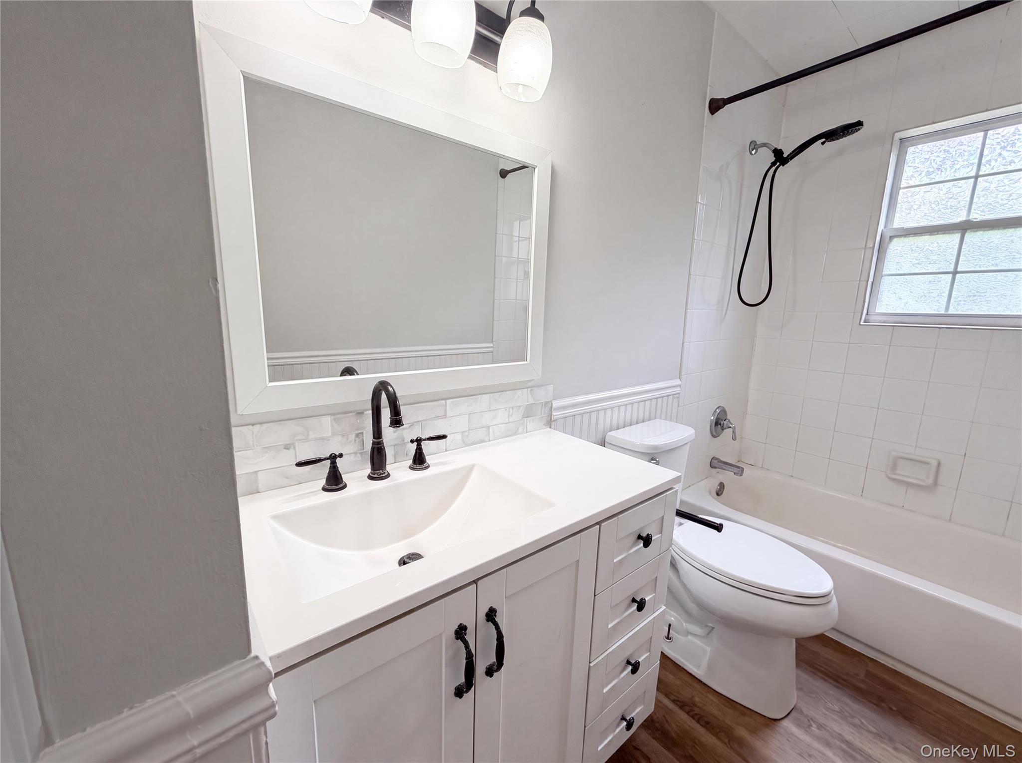 166 Moriches Avenue Property Photo 16