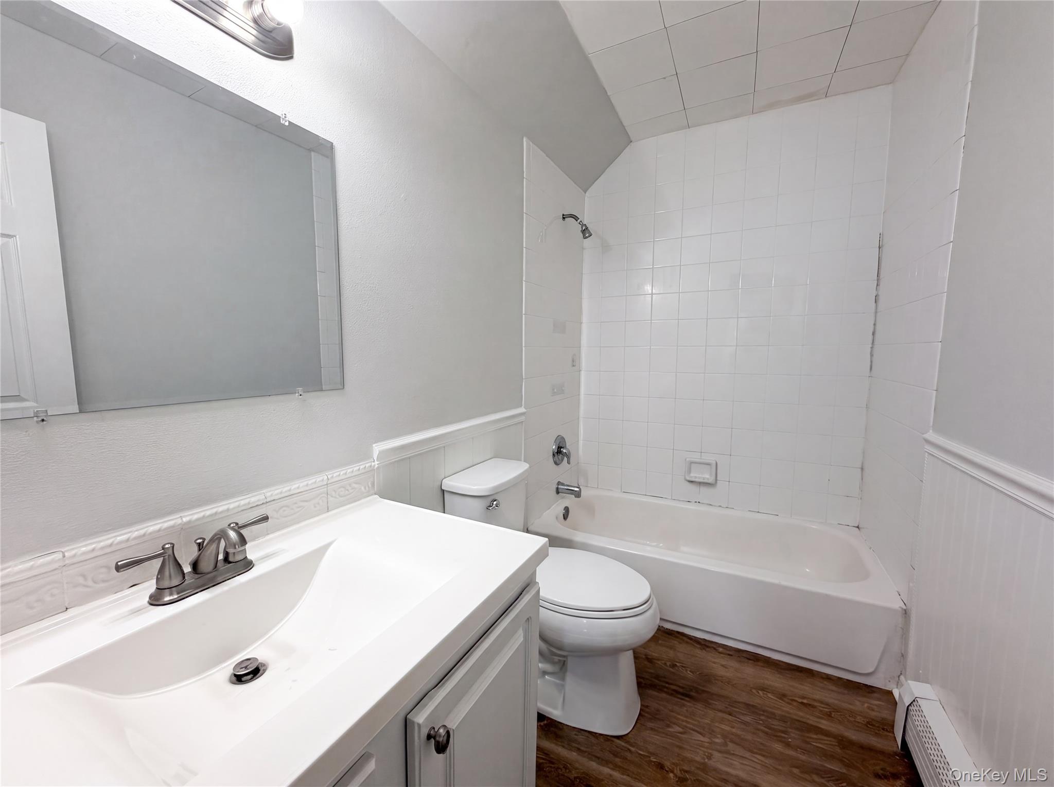 166 Moriches Avenue Property Photo 20