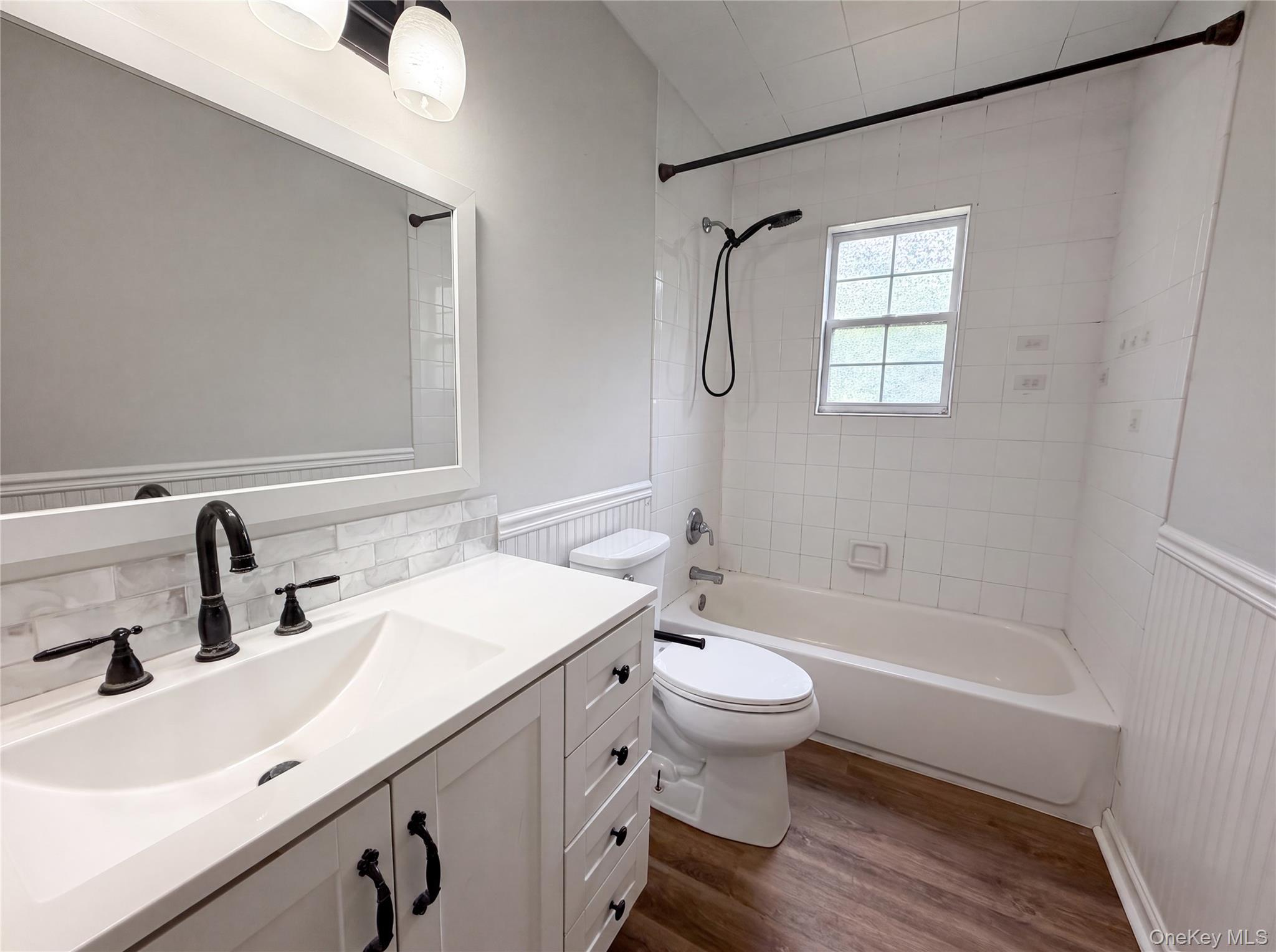 166 Moriches Avenue Property Photo 23