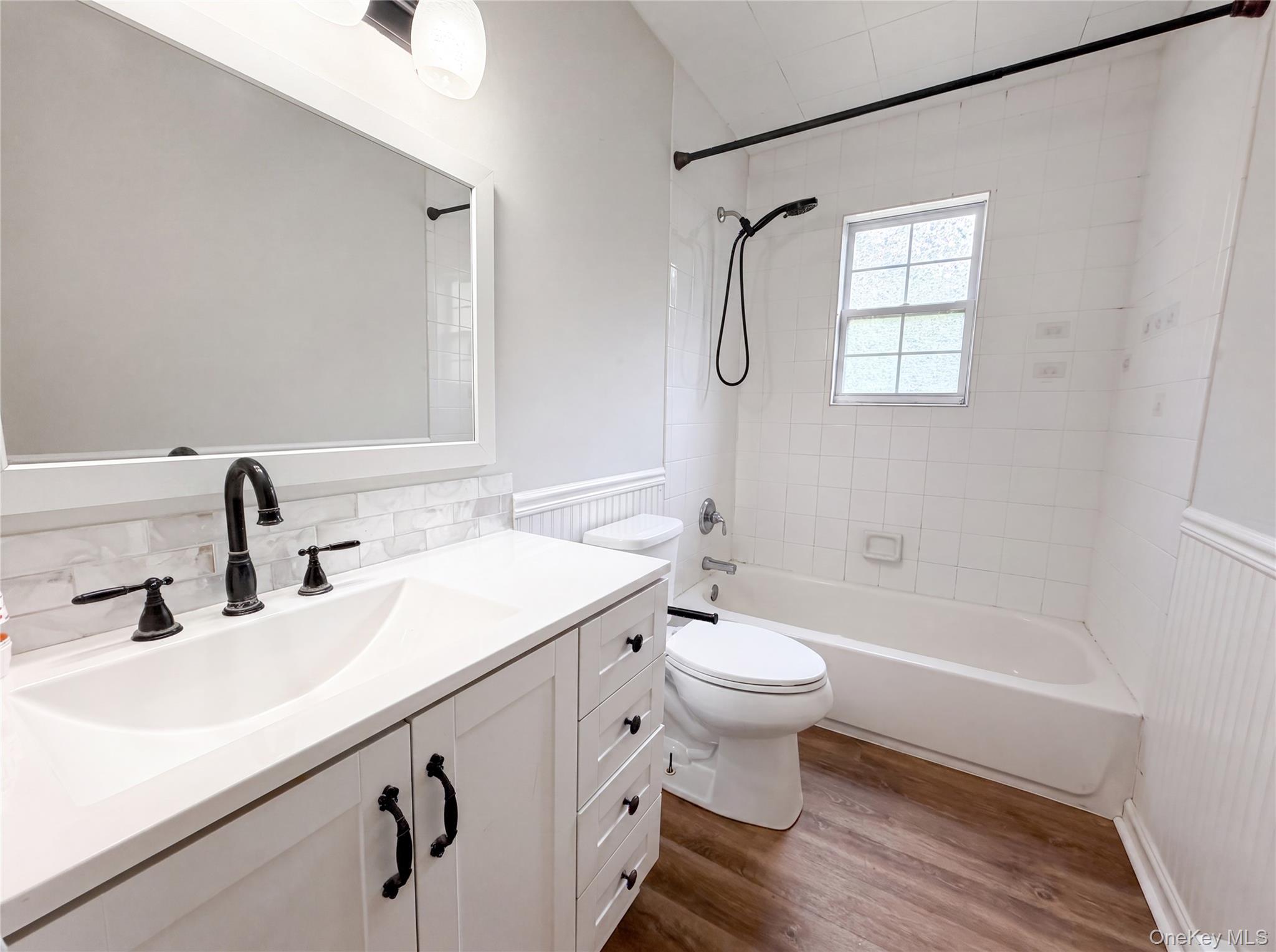 166 Moriches Avenue Property Photo 24