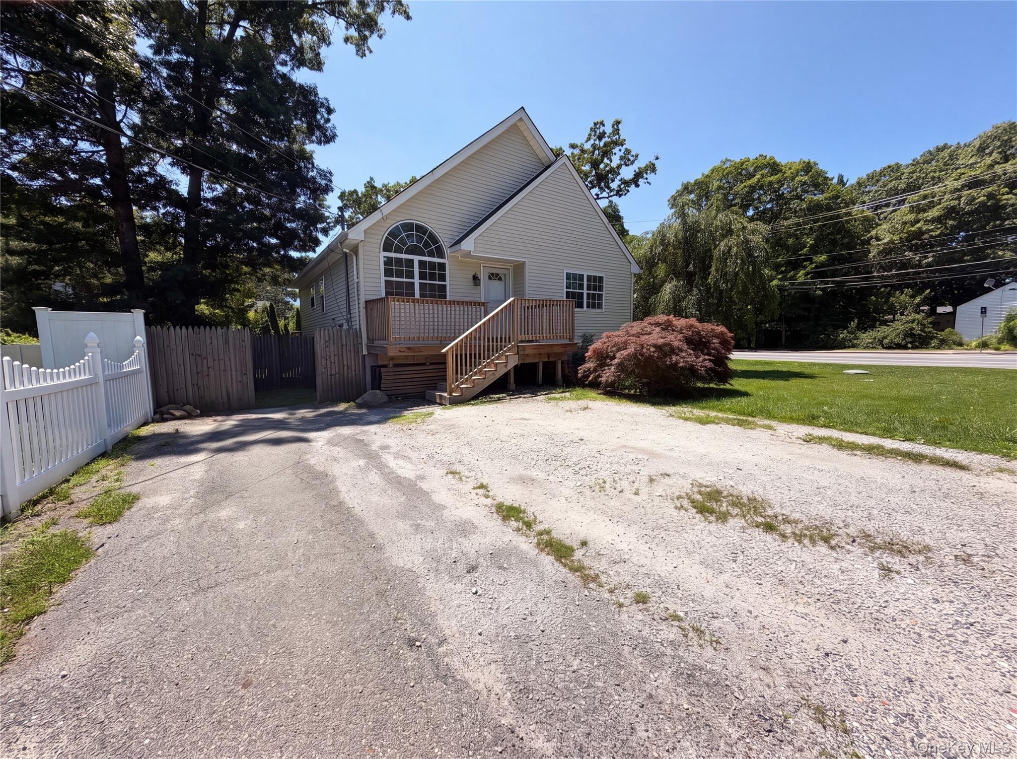 166 Moriches Avenue Property Photo 31