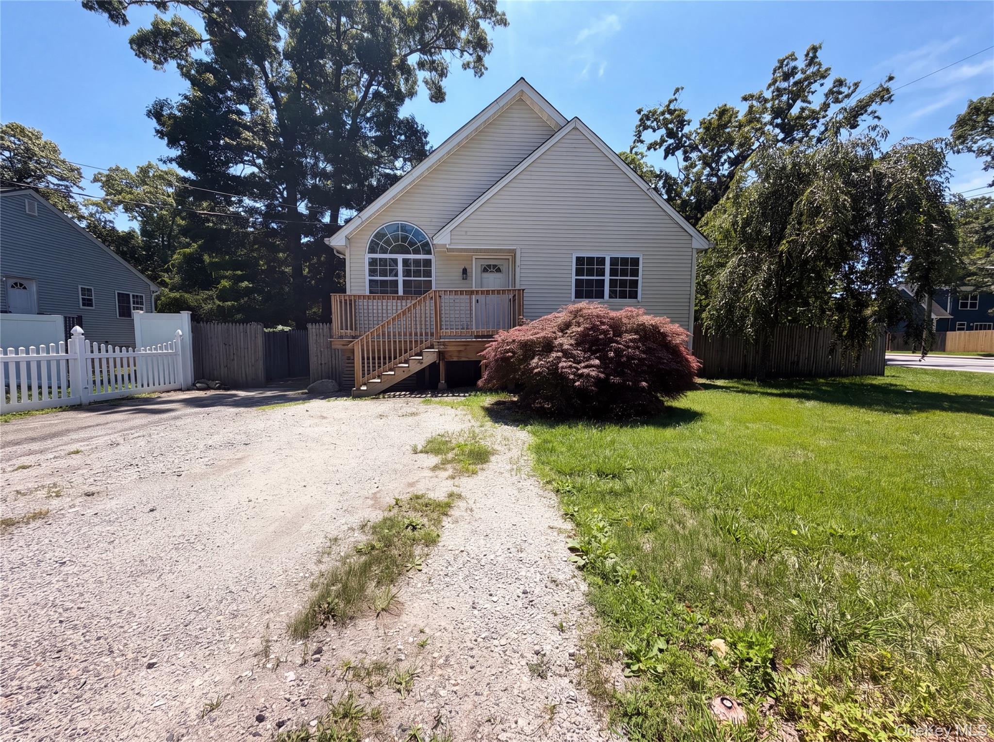 166 Moriches Avenue Property Photo 32