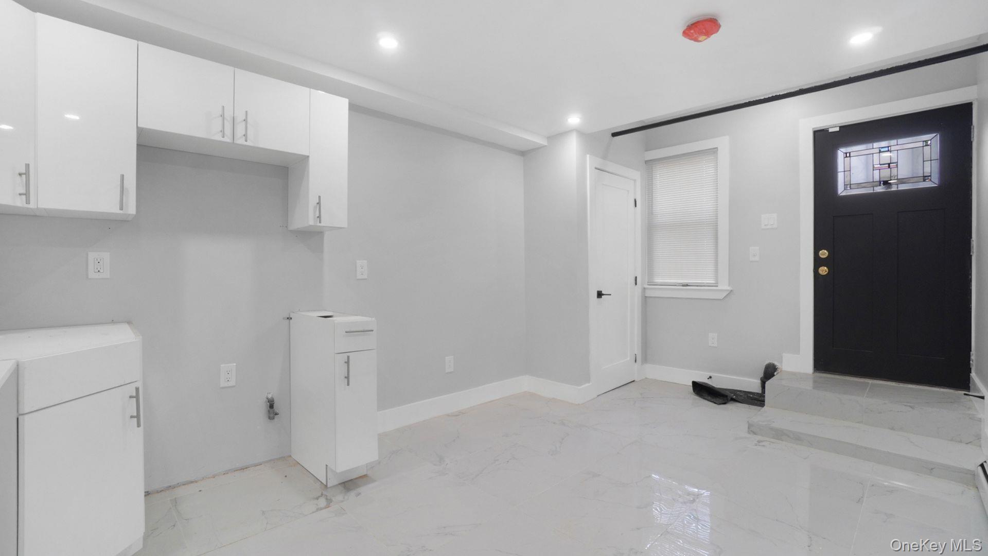 506 E 183rd Street Property Photo 15