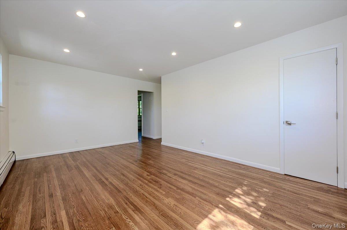 2 N Lewis Place 1.4b Property Photo 3