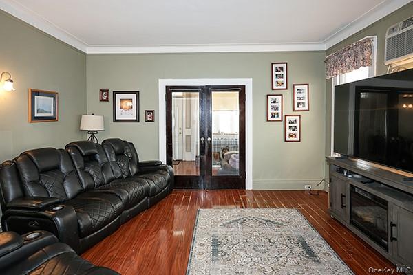 7333 71st Place Property Photo 5
