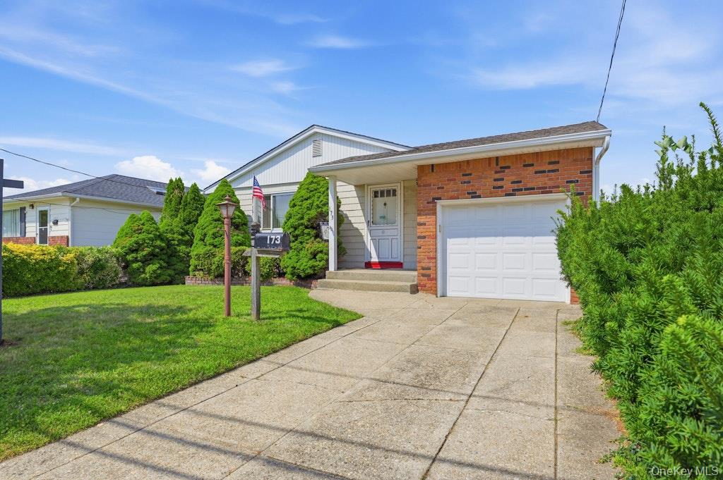 173 12th Street Property Photo 3