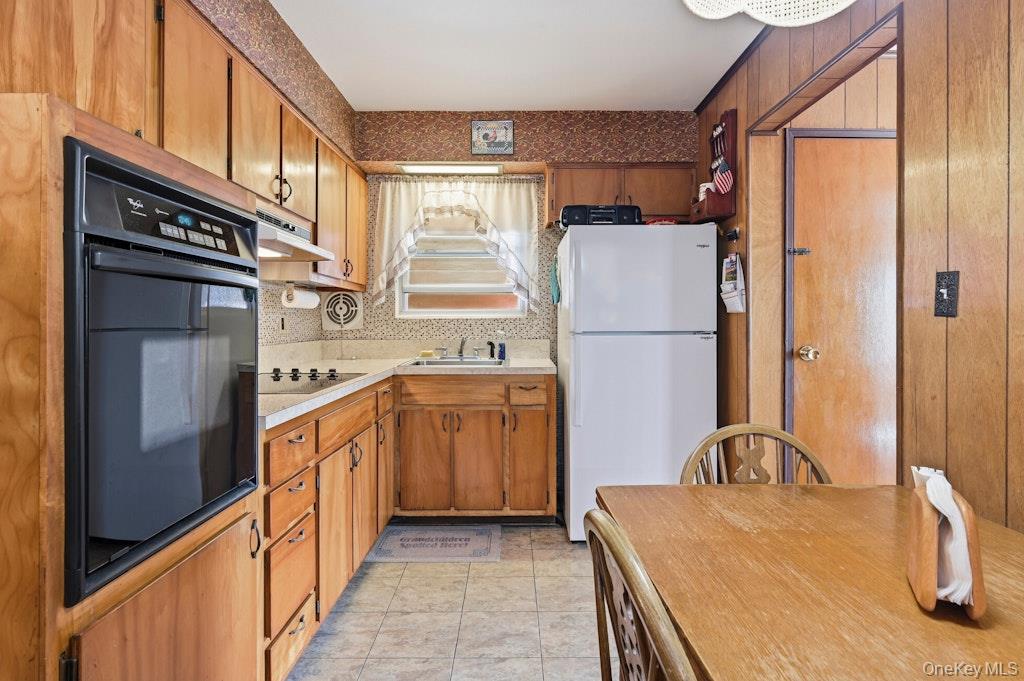 173 12th Street Property Photo 9