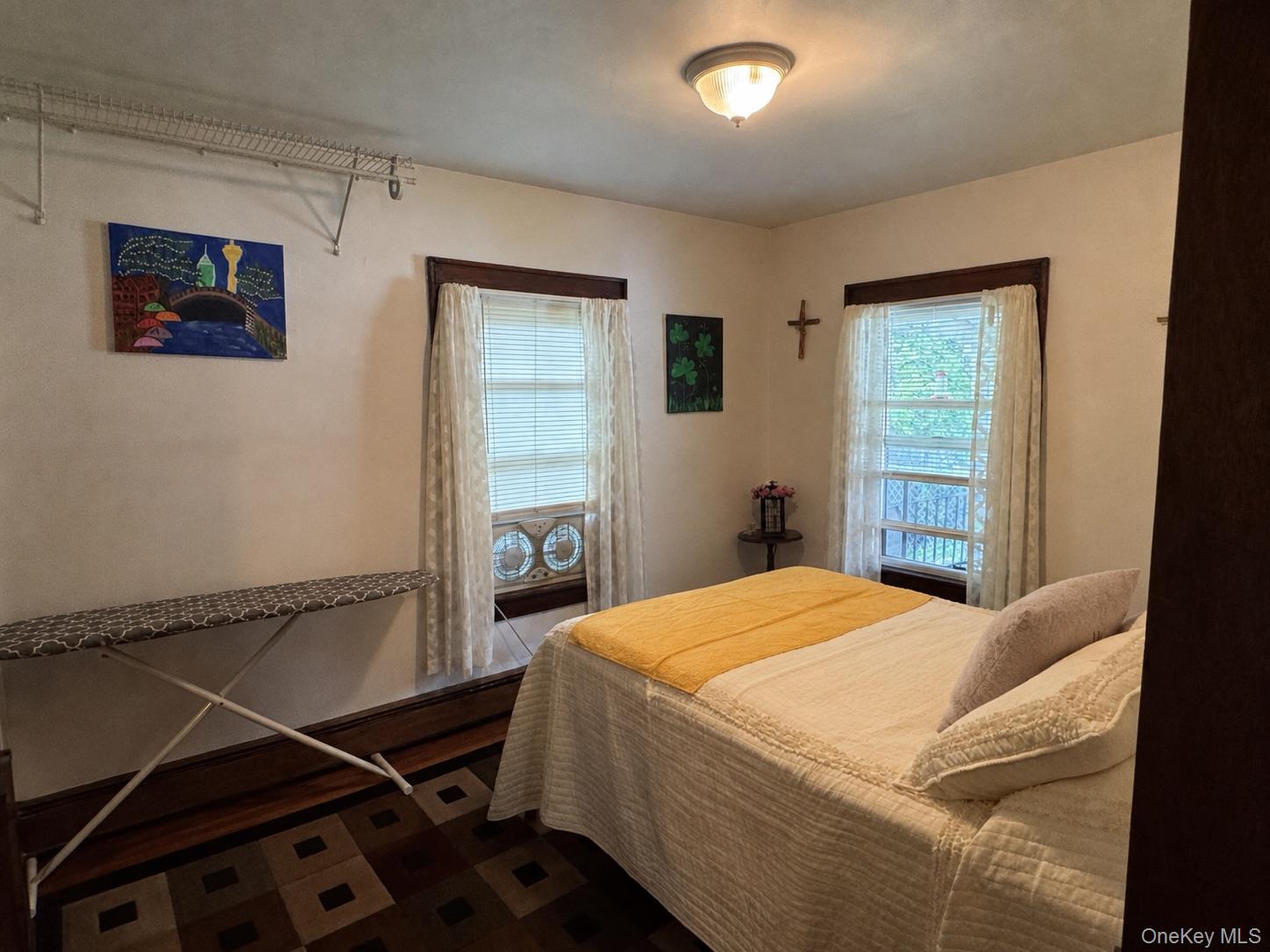 16 Esopus Avenue Property Photo 9